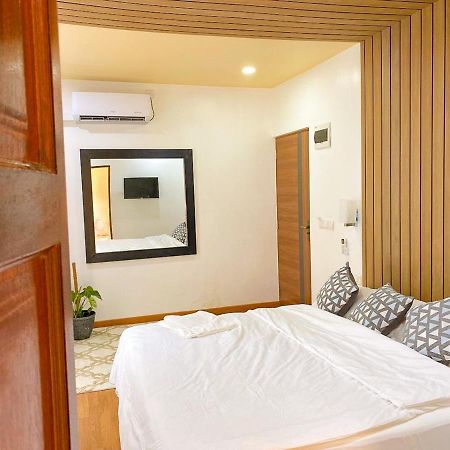Fatims Beach House Maafushi Exterior photo