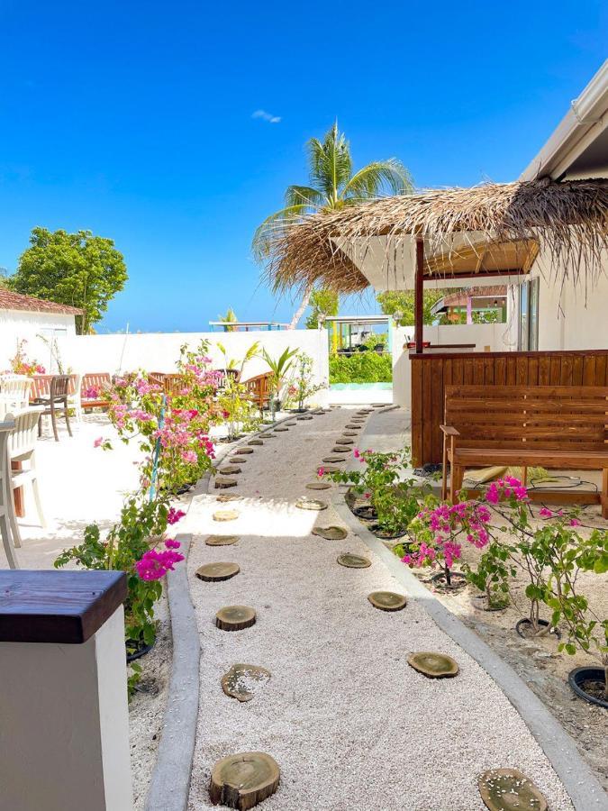 Fatims Beach House Maafushi Exterior photo