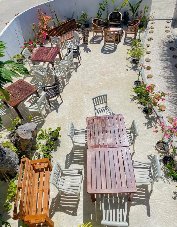 Fatims Beach House Maafushi Exterior photo